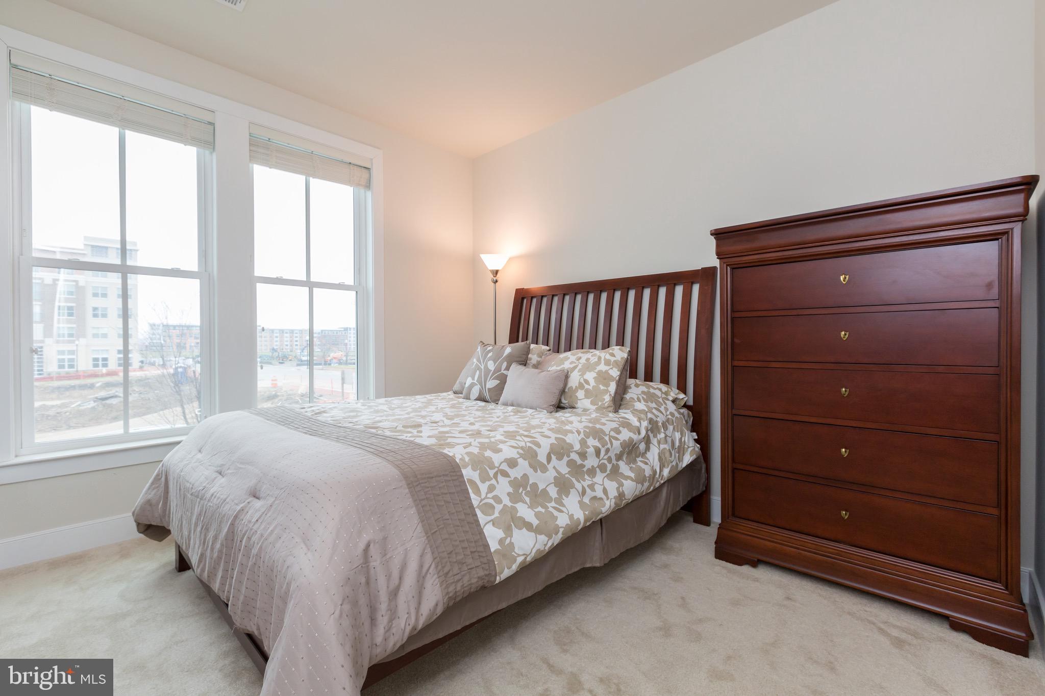 621 McKenzie AVENUE Unit: 101