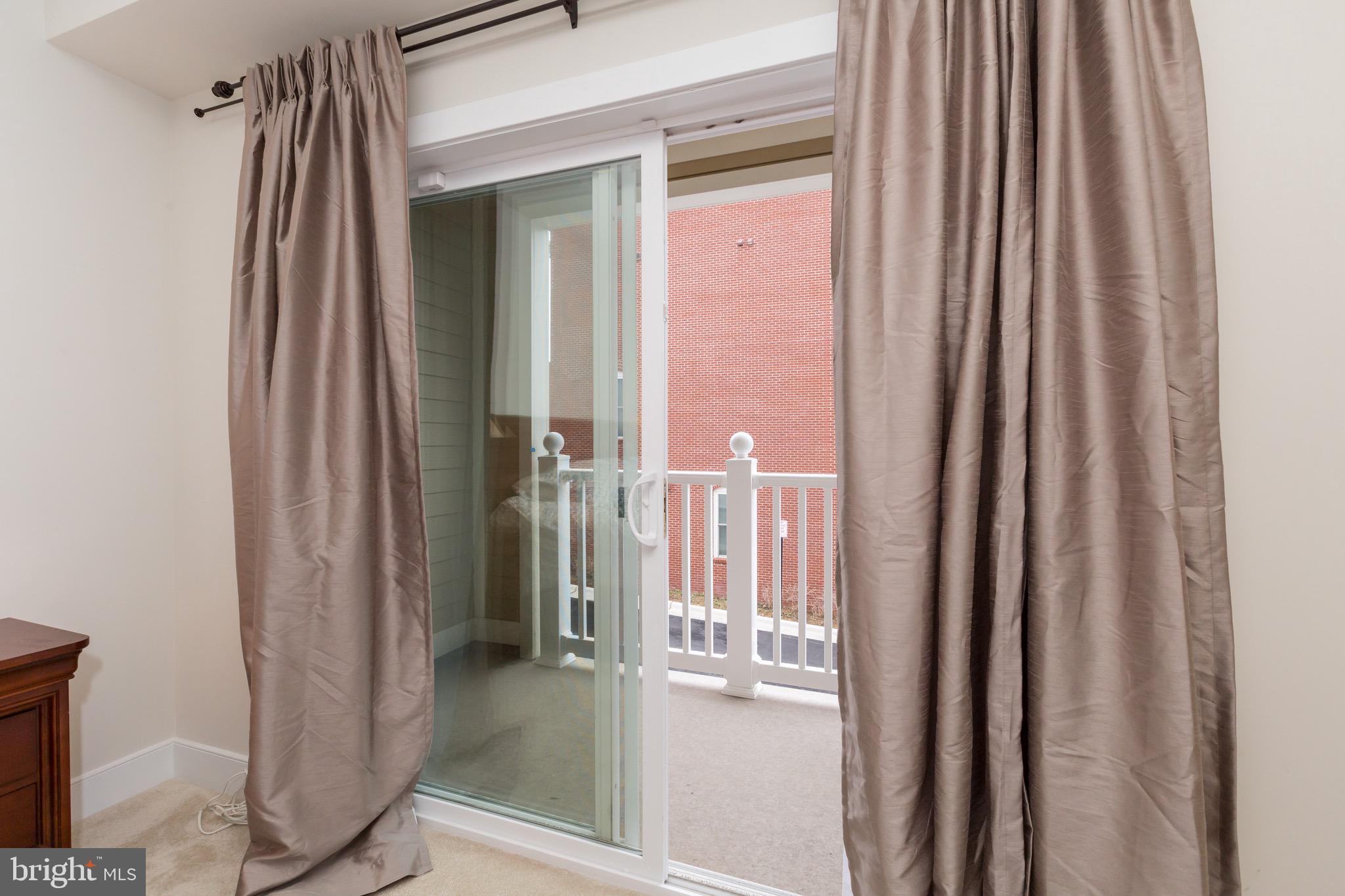 621 McKenzie AVENUE Unit: 101