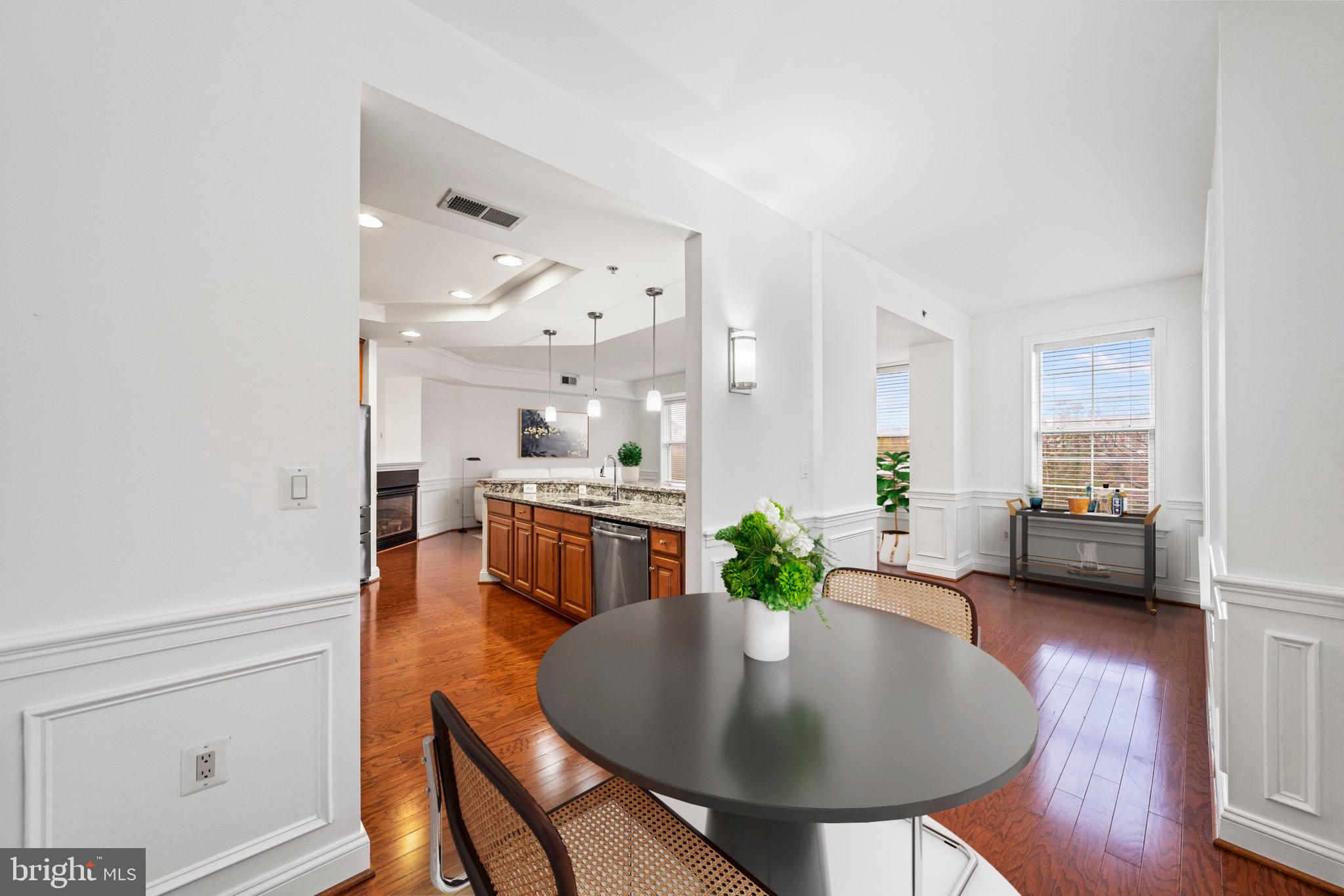 320 S West STREET Unit: 301