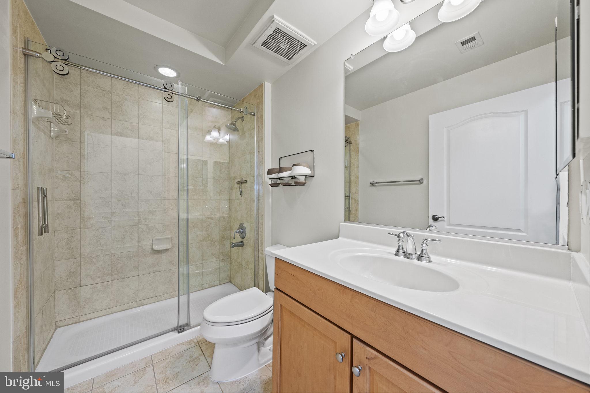 320 S West STREET Unit: 301