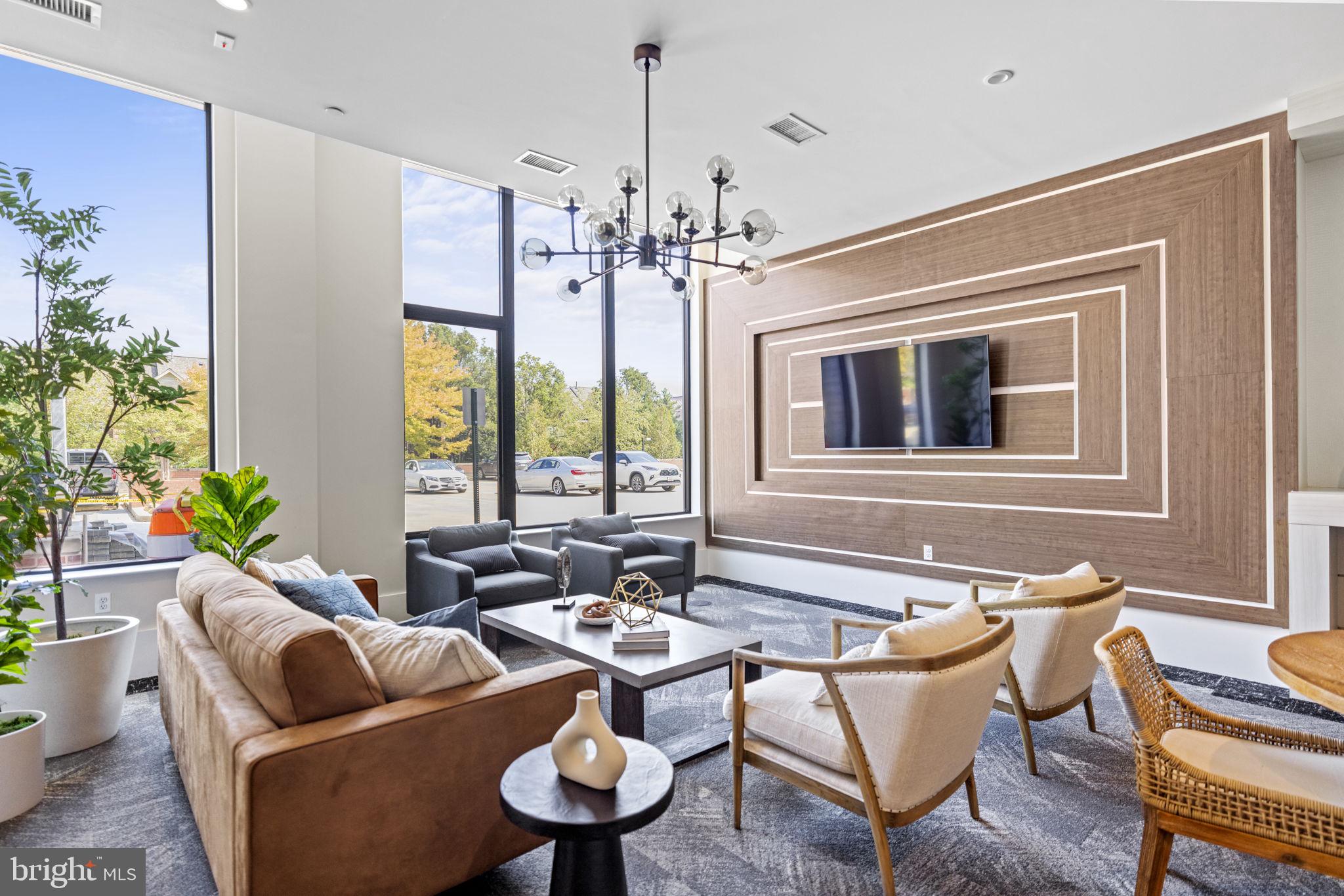 801 N Fairfax STREET Unit: 313