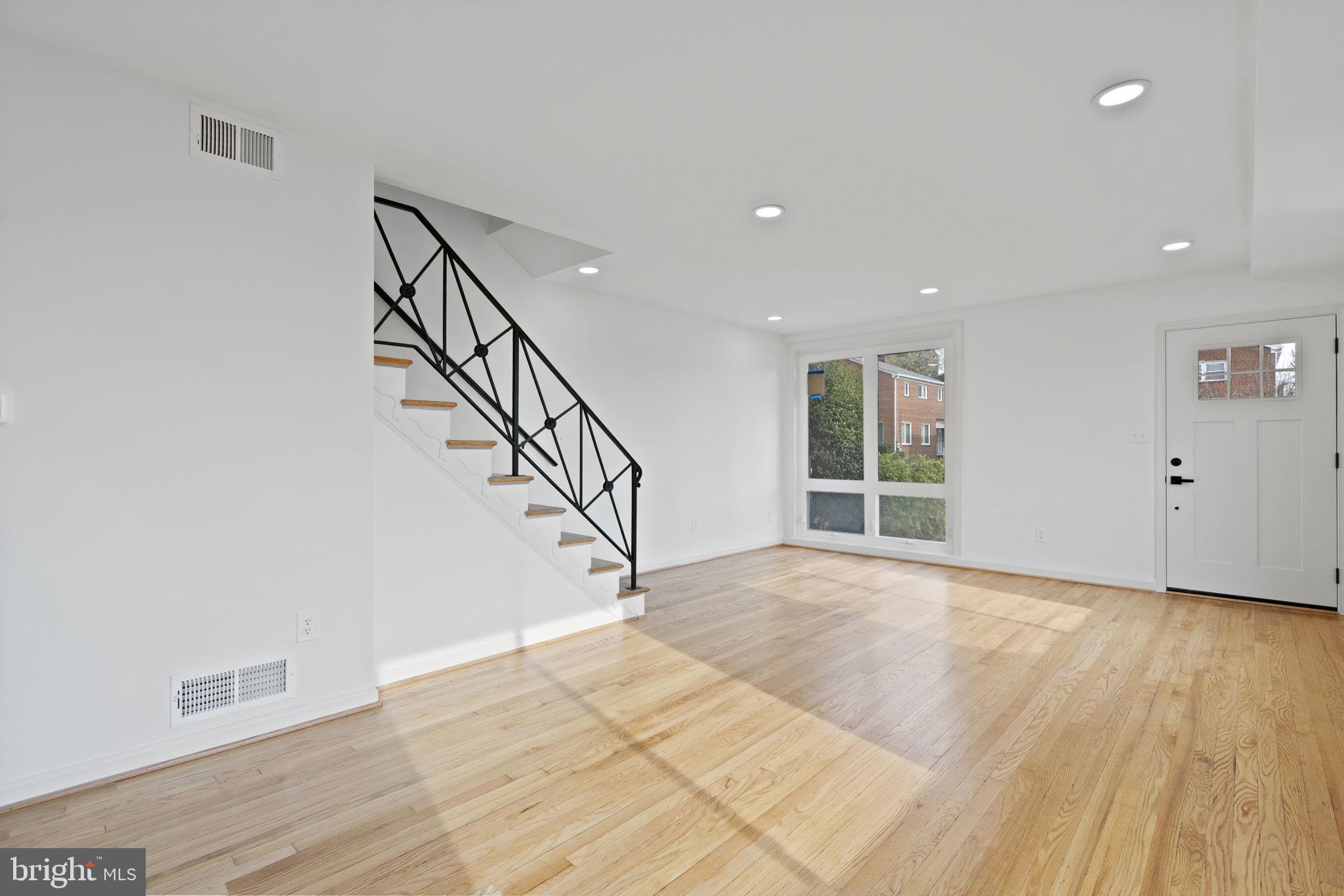 10 E Taylor Run PARKWAY