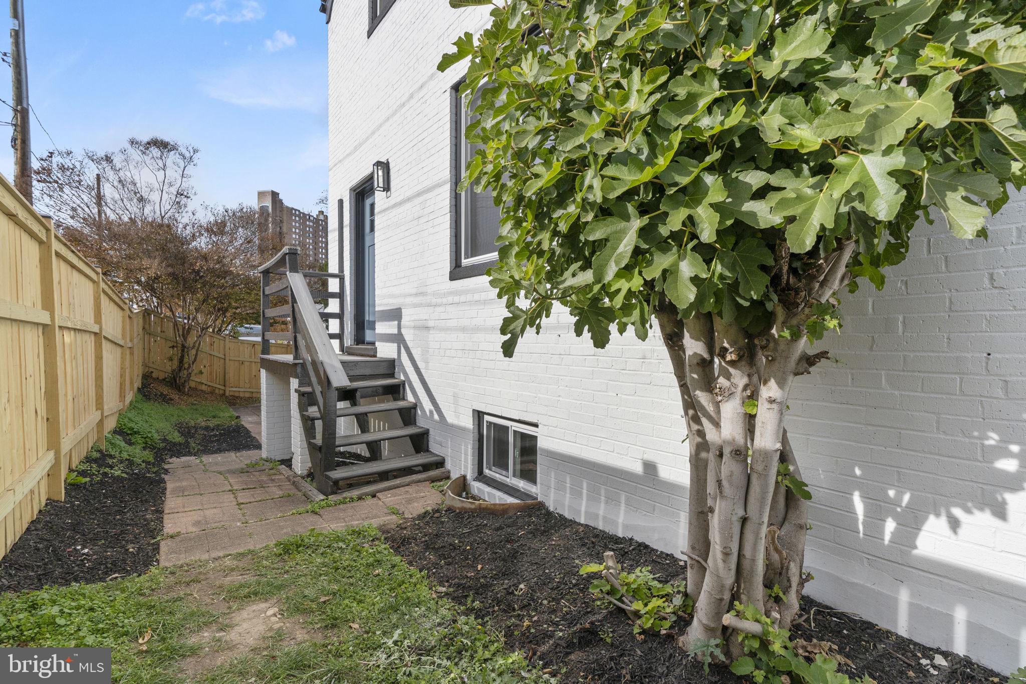 10 E Taylor Run PARKWAY