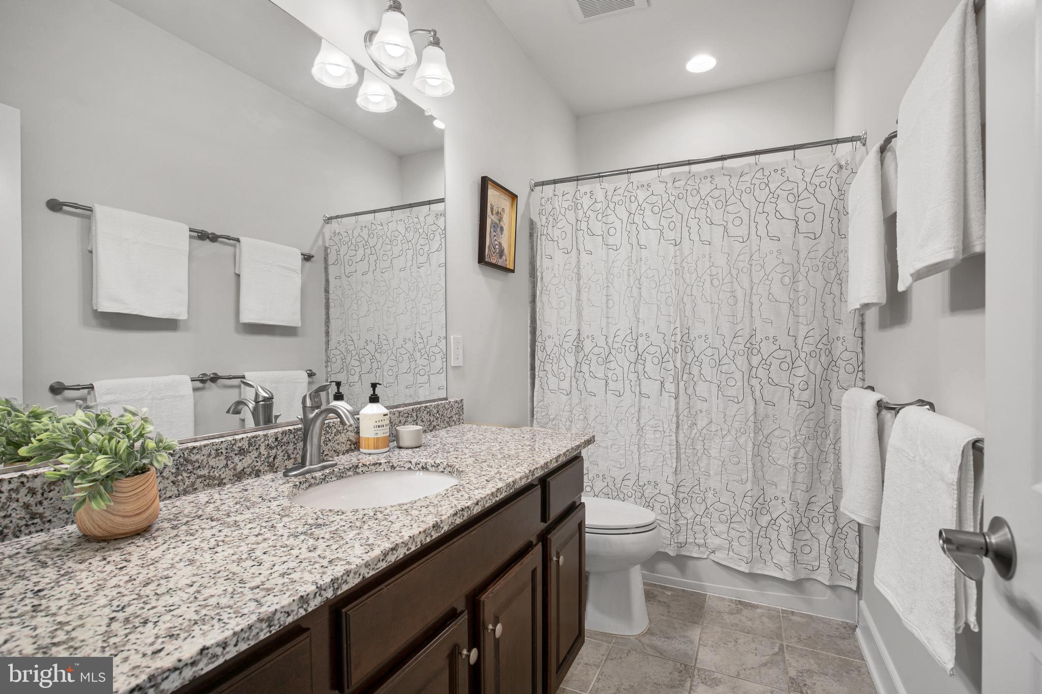 2407 Conoy STREET Unit: 102