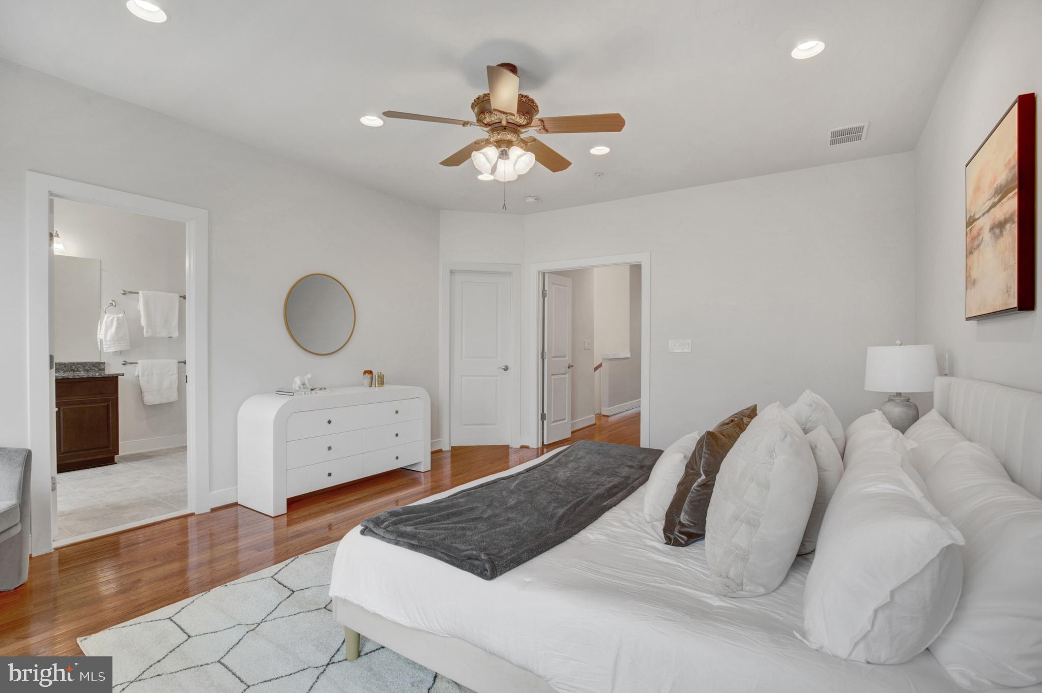 2407 Conoy STREET Unit: 102