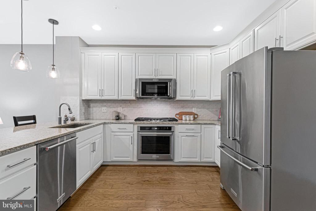 2406 Main Line Blvd #101