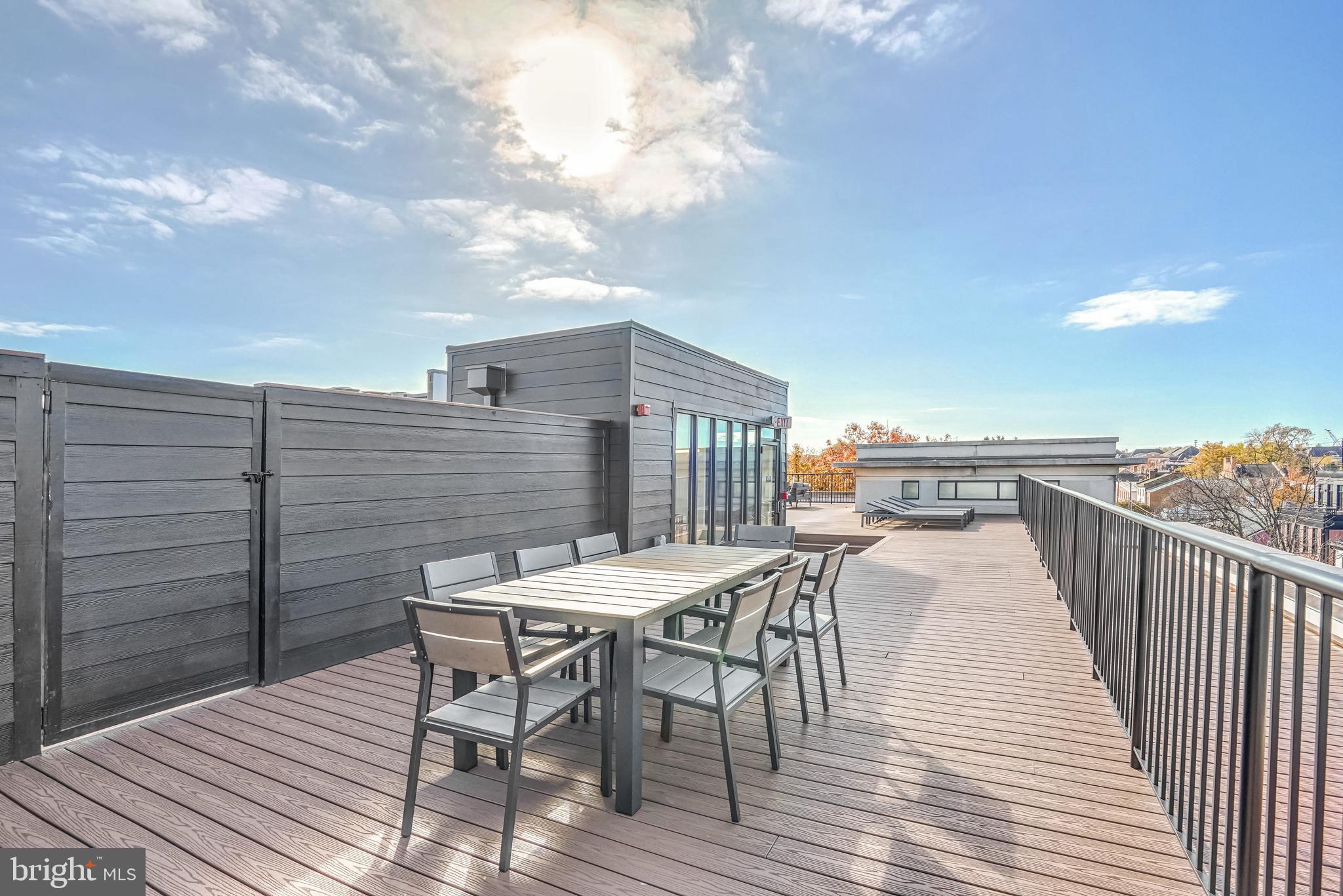 1229 KING ST #204