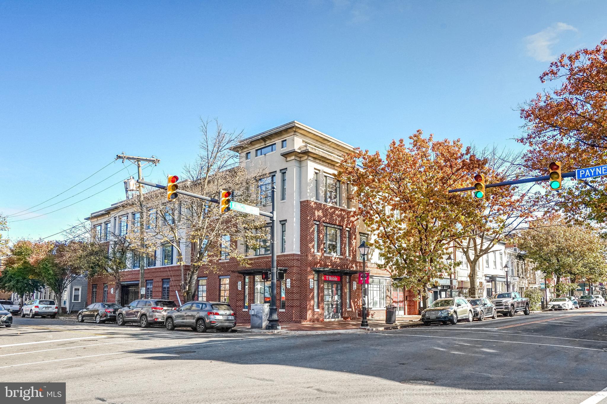1229 KING ST #204