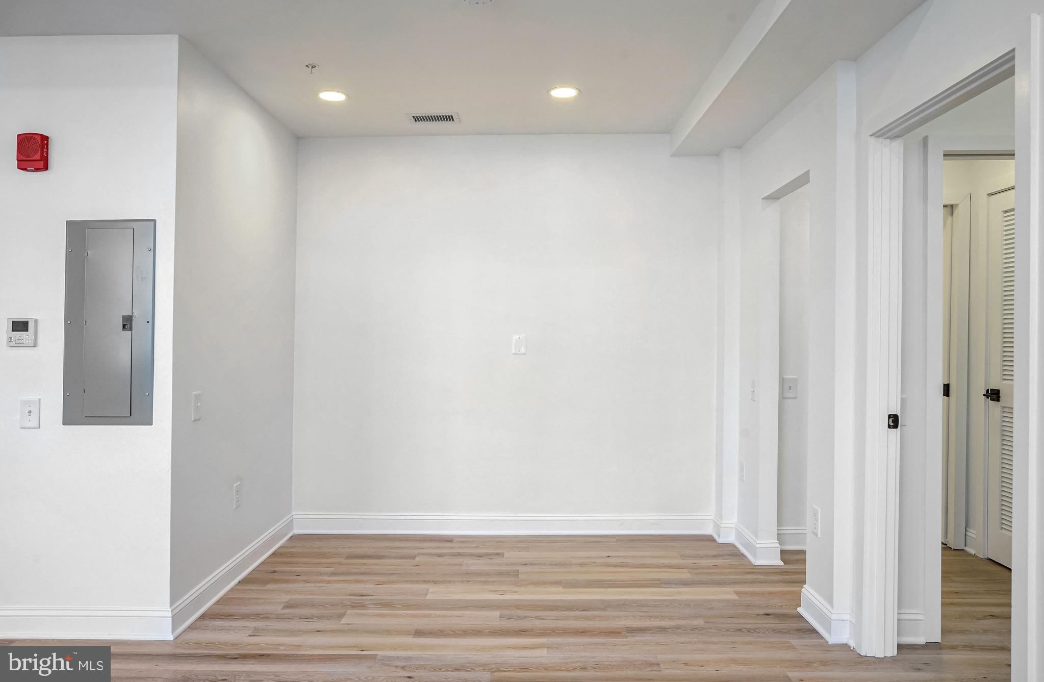 1229 KING ST #204