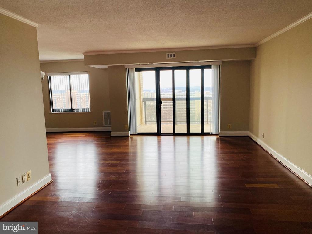 205 YOAKUM PARKWAY 1709