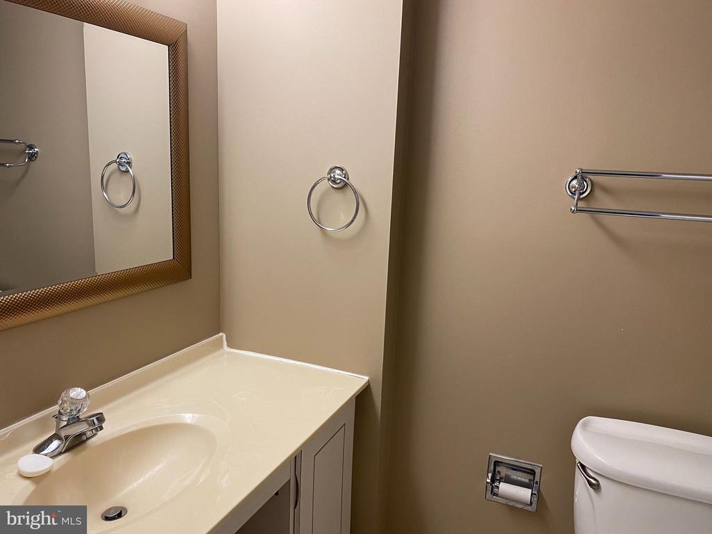 205 YOAKUM PARKWAY 1709