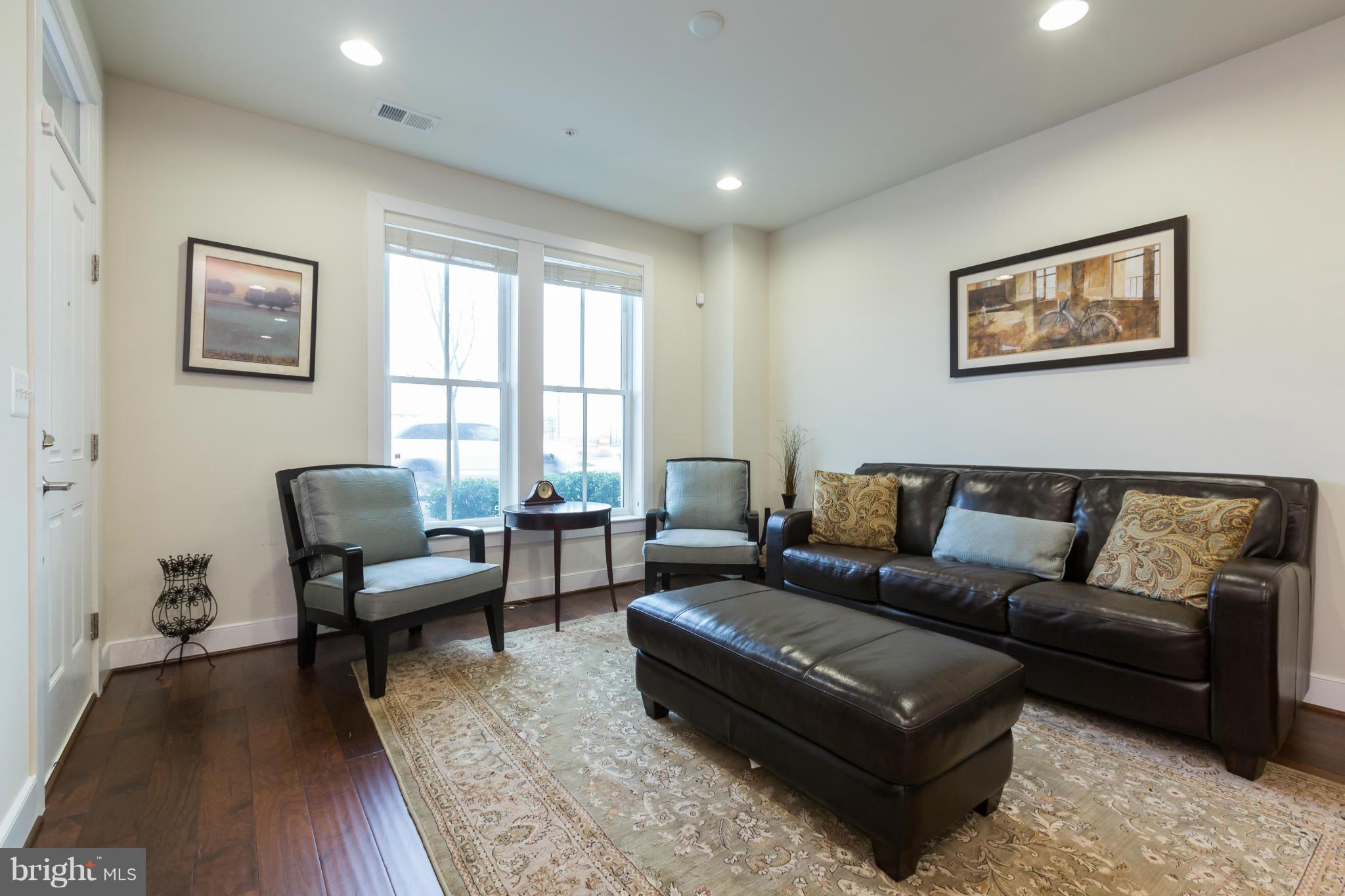 621 MCKENZIE AVENUE 101