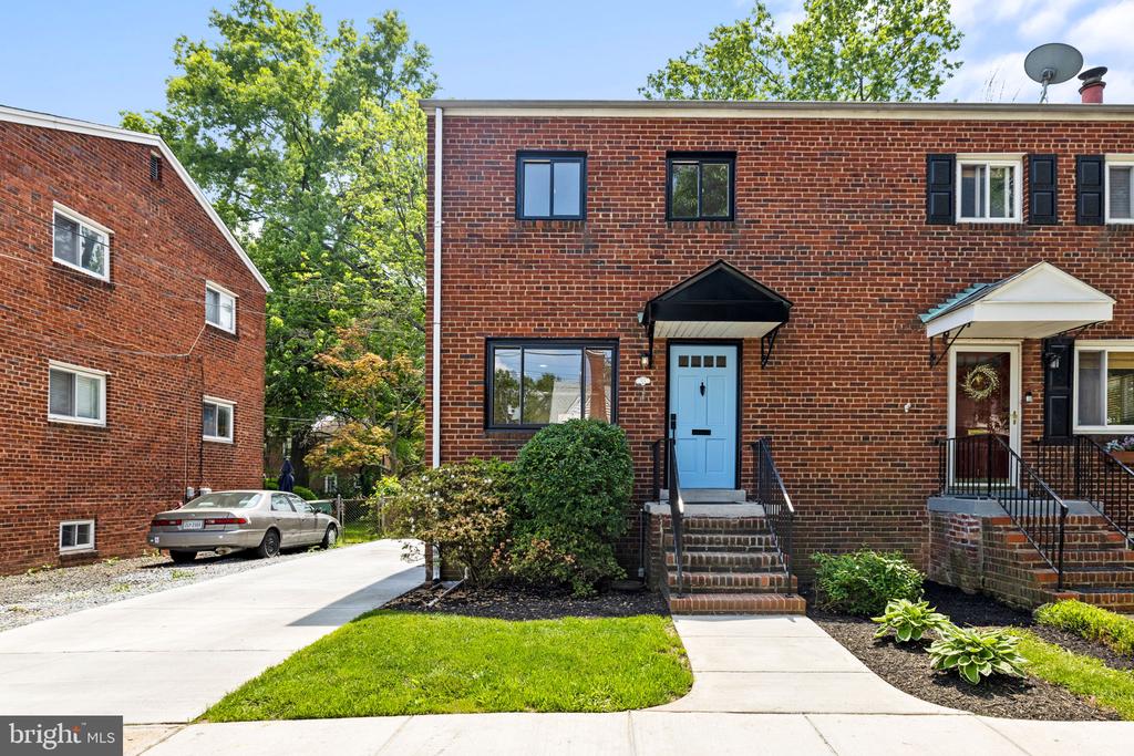 15 E WINDSOR AVENUE A
