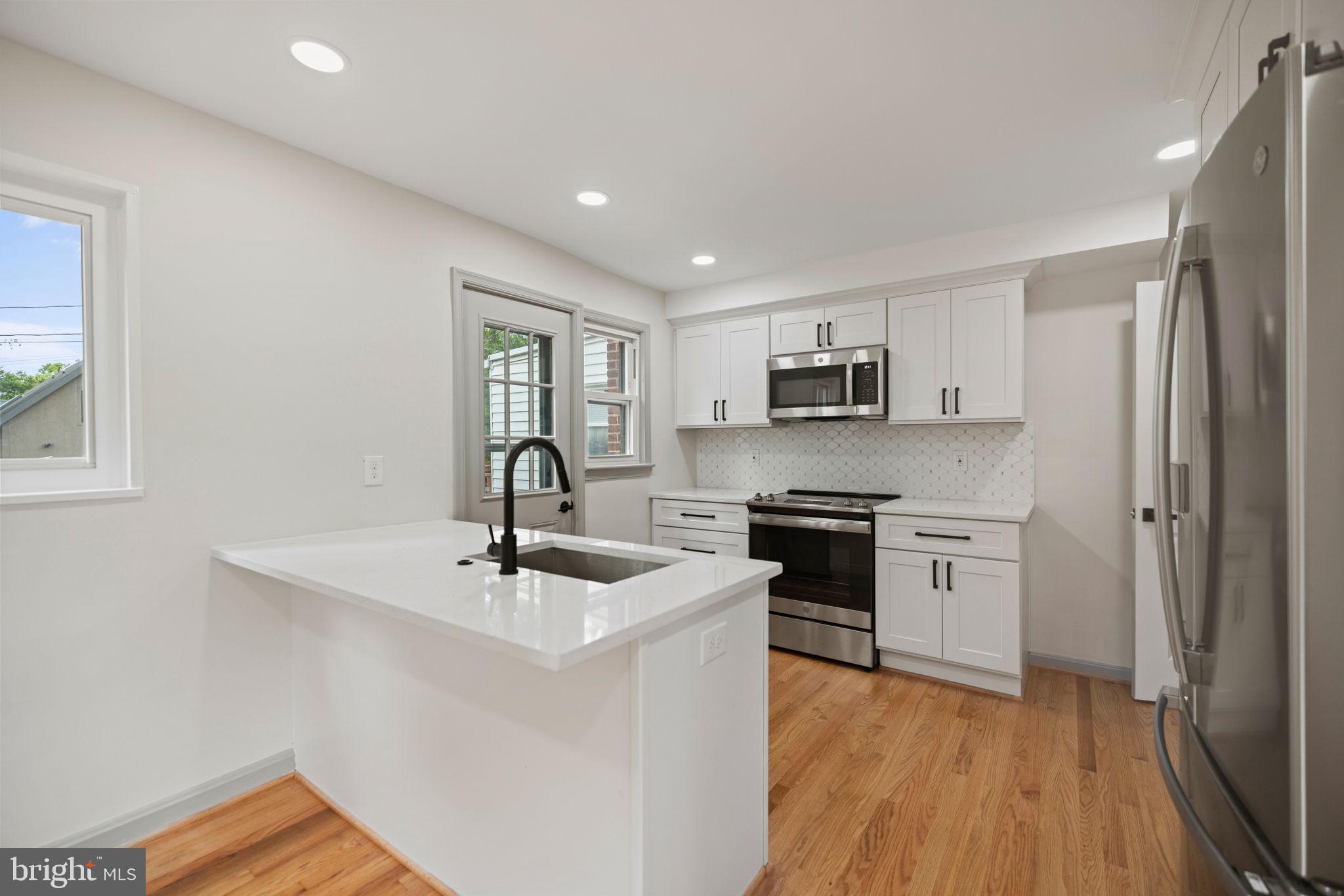 15 E WINDSOR AVENUE A