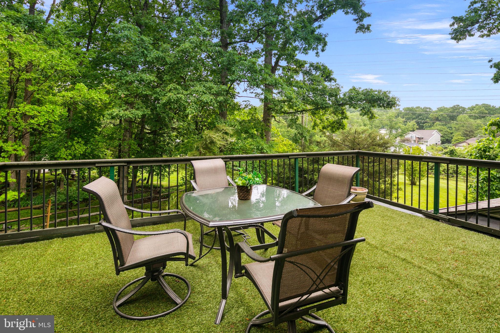 5837 Boothe Dr