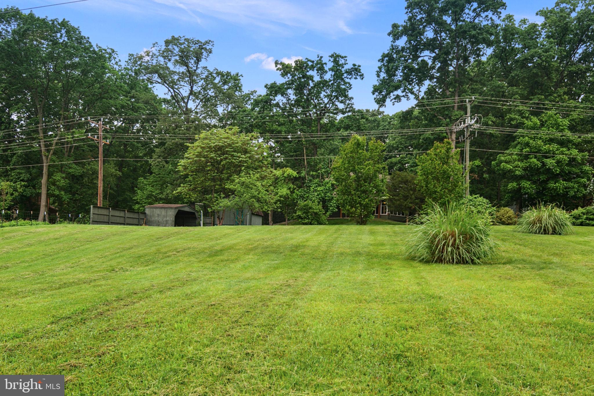 5837 Boothe Dr