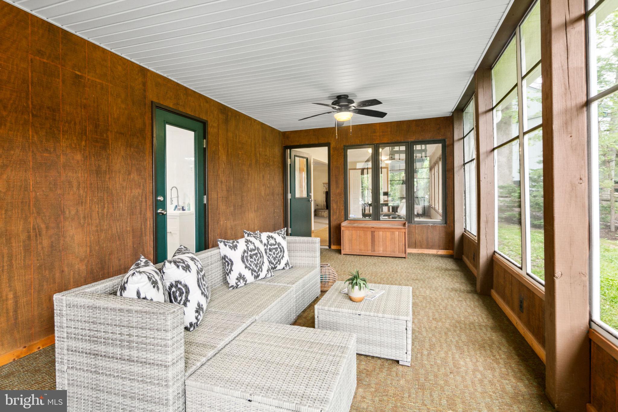 5837 Boothe Dr