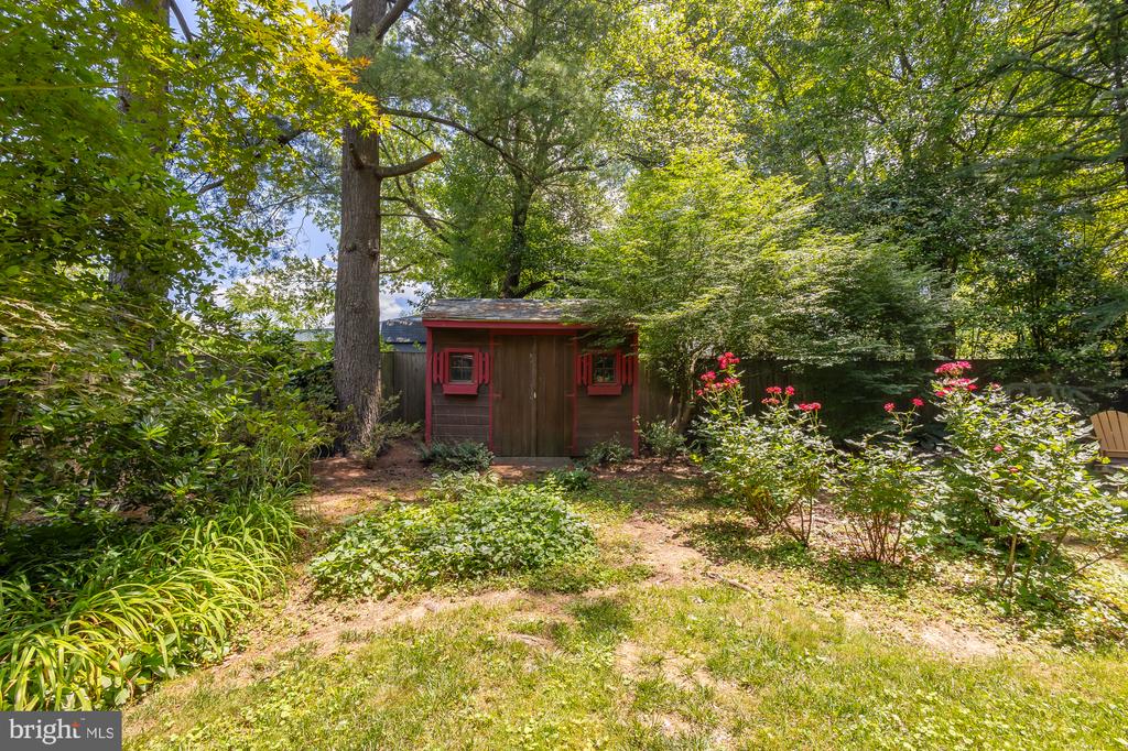 7817 Holmes Run Dr