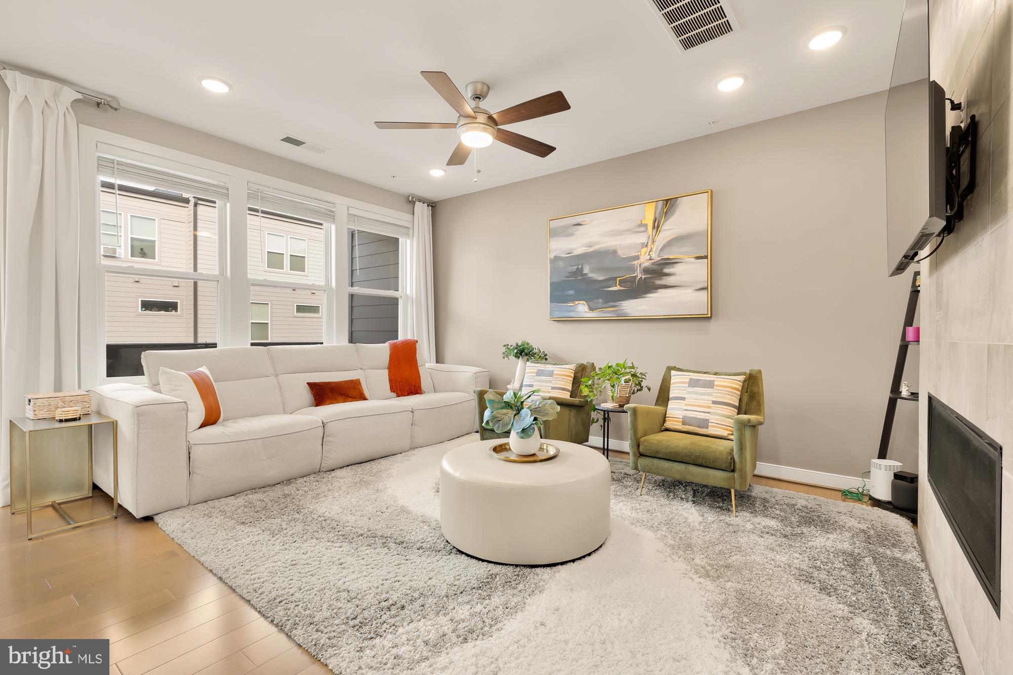 13430 Arrowbrook Centre Dr #5