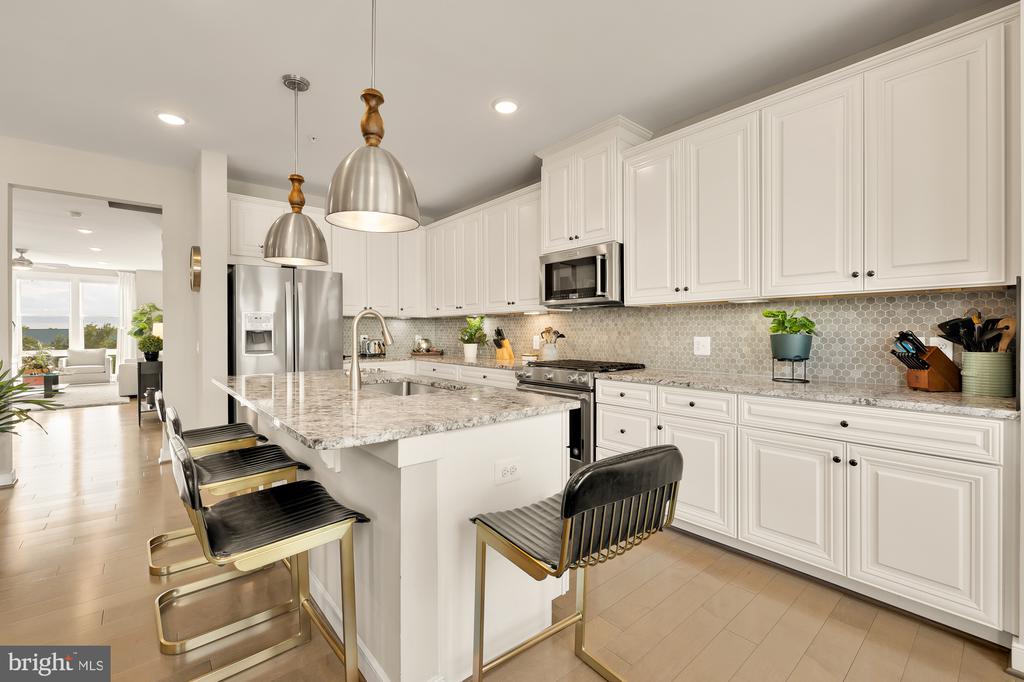 13430 Arrowbrook Centre Dr #5