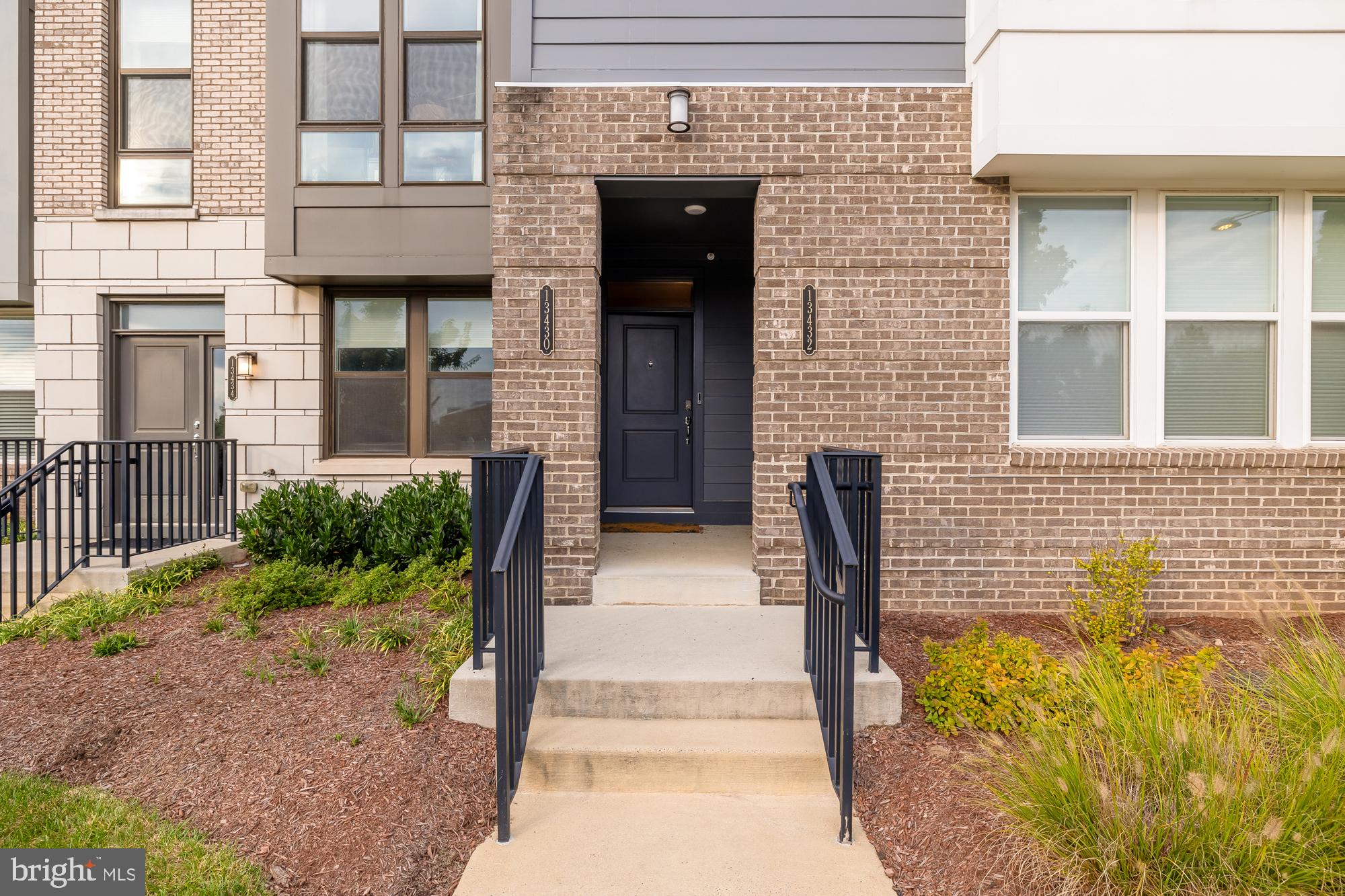 13430 Arrowbrook Centre Dr #5