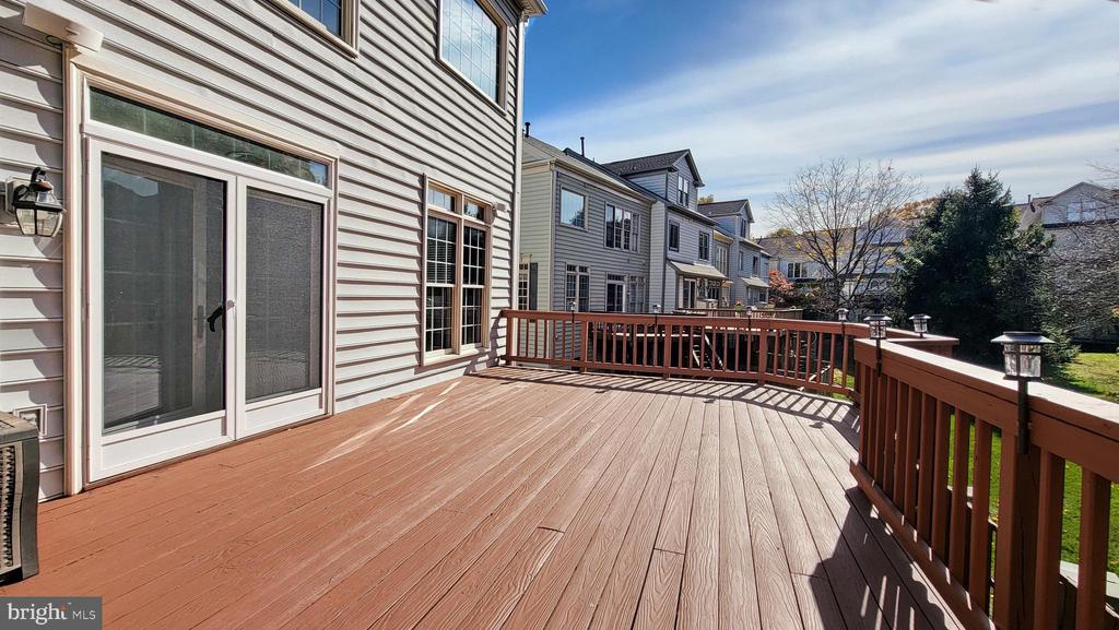 9561 Lagersfield Cir