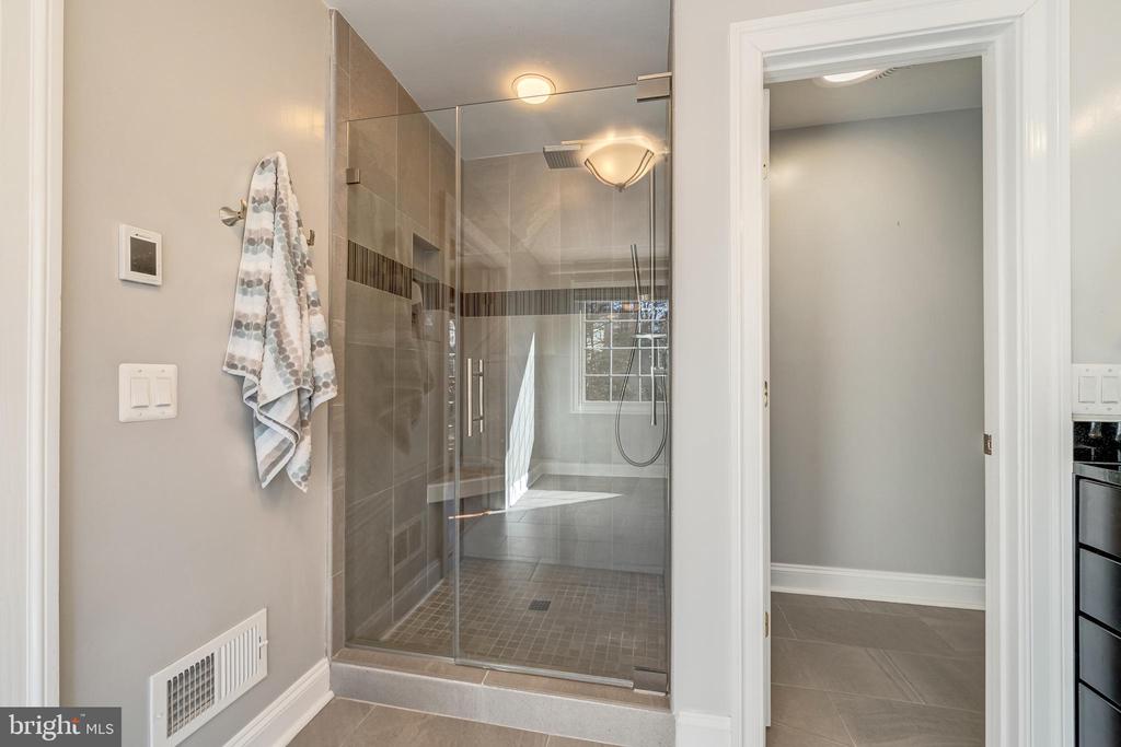 9561 Lagersfield Cir