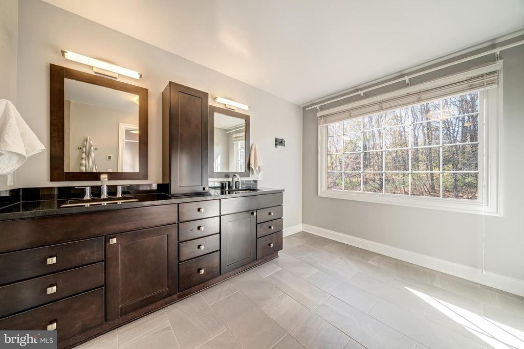 9561 Lagersfield Cir