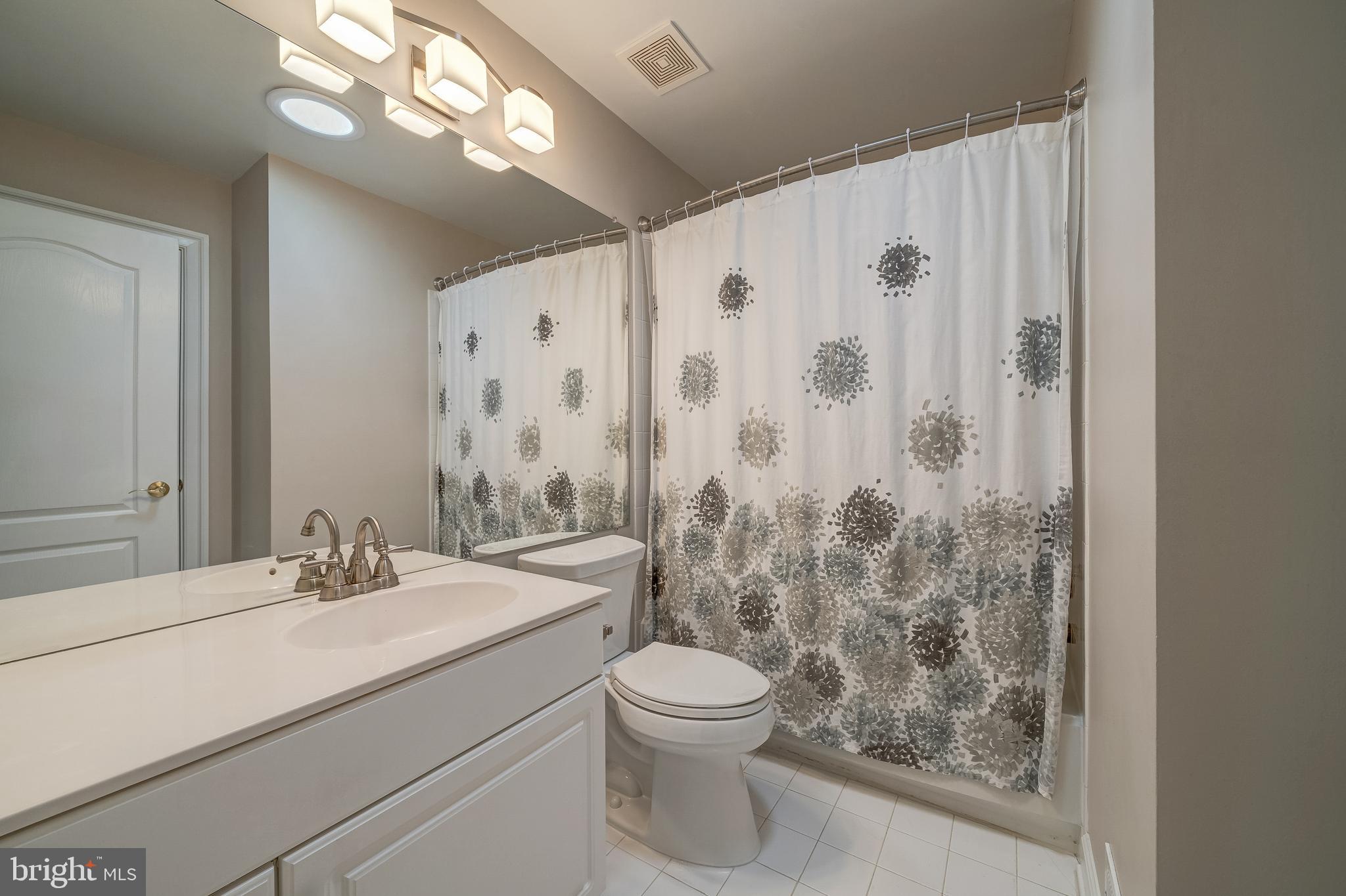 9561 Lagersfield Cir