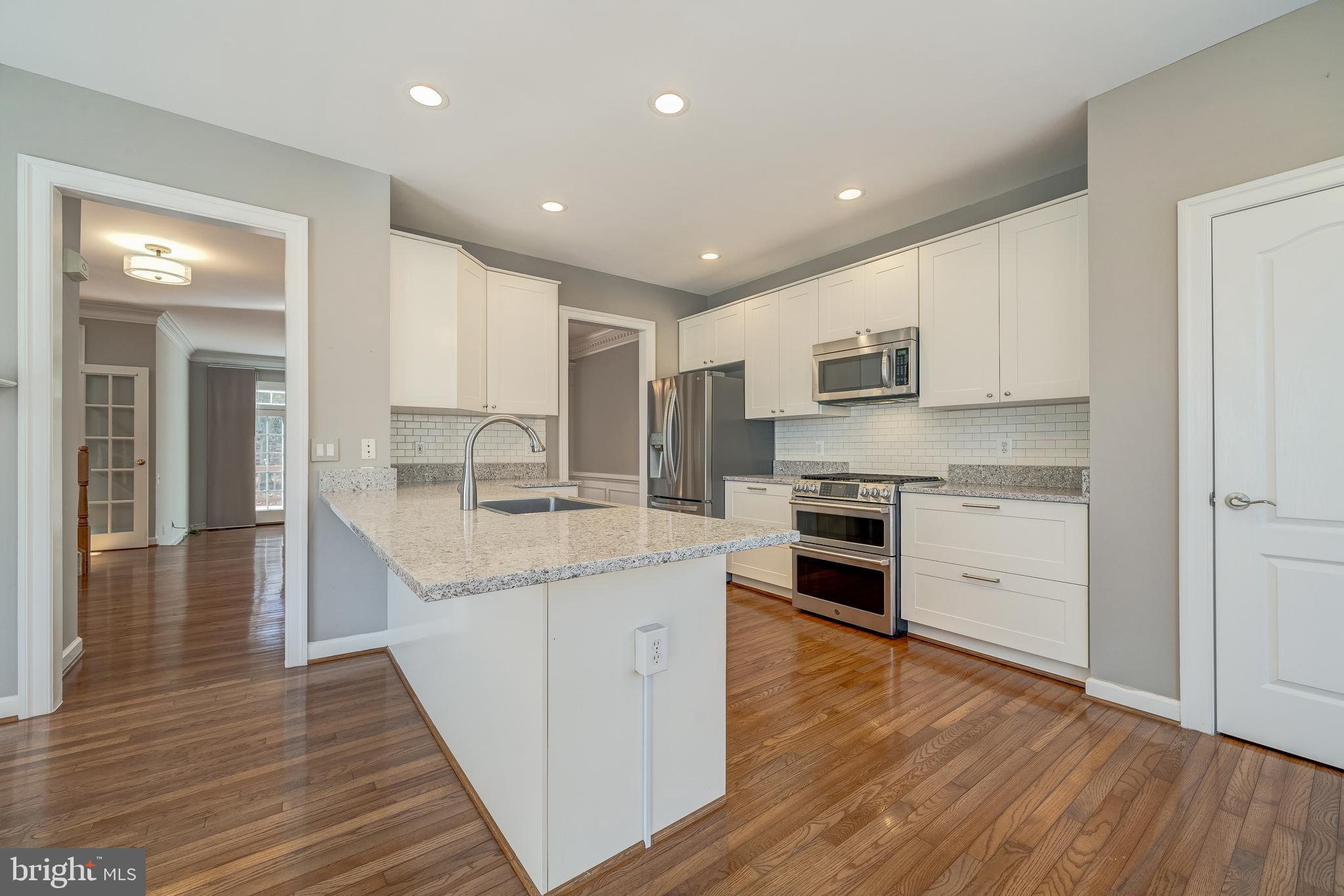 9561 Lagersfield Cir