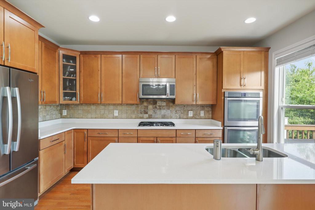 6253 Casdin Dr
