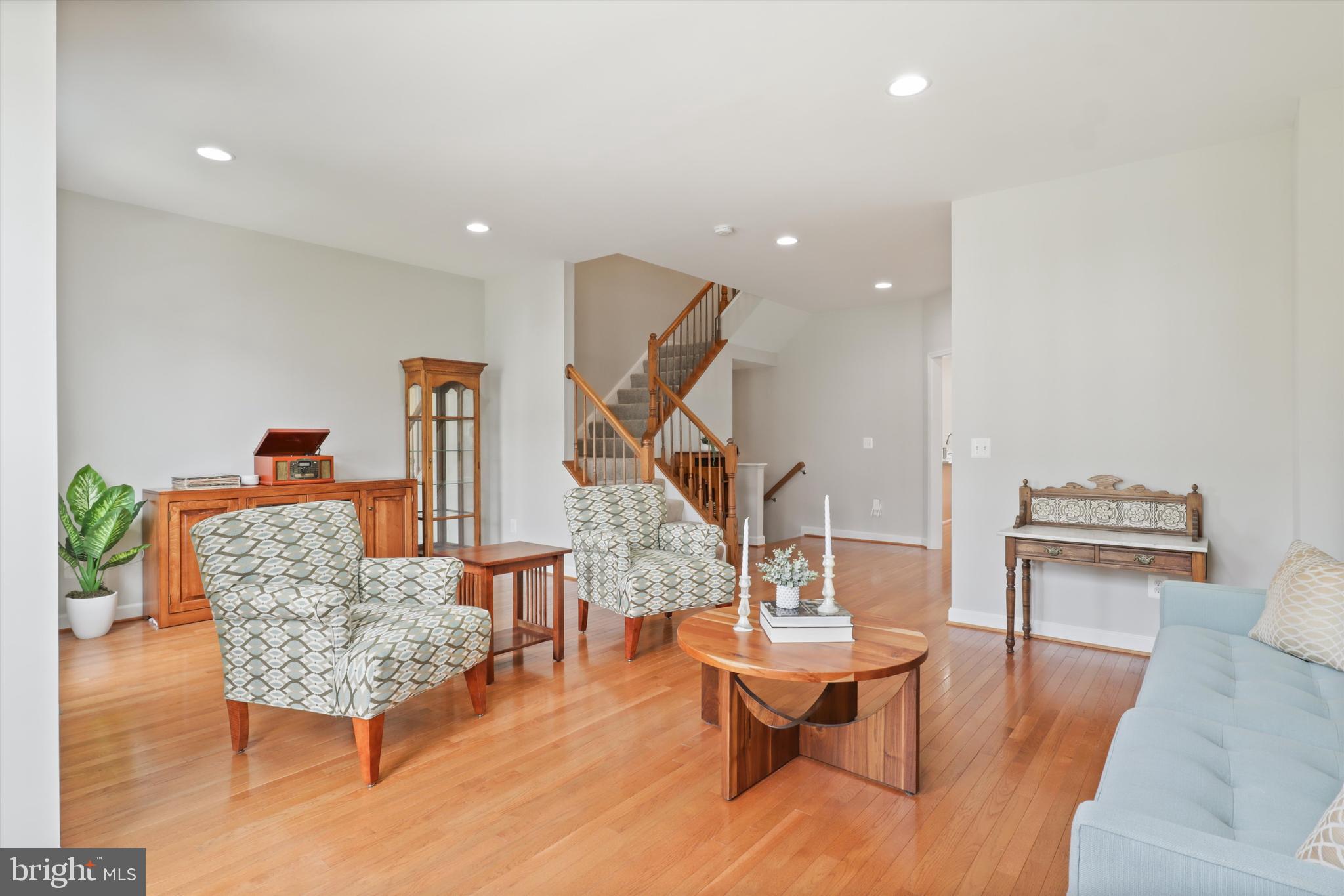6253 Casdin Dr