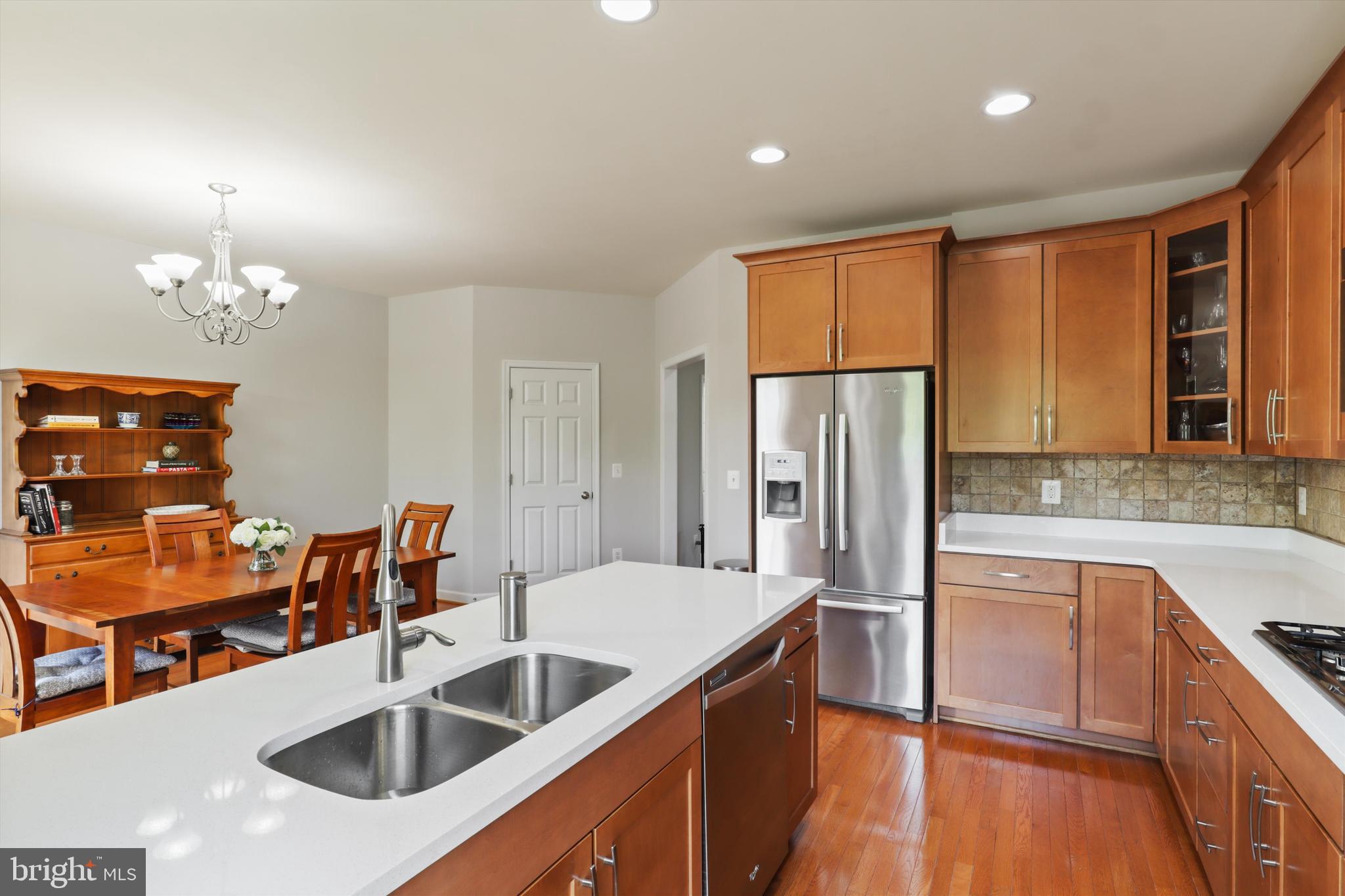 6253 Casdin Dr
