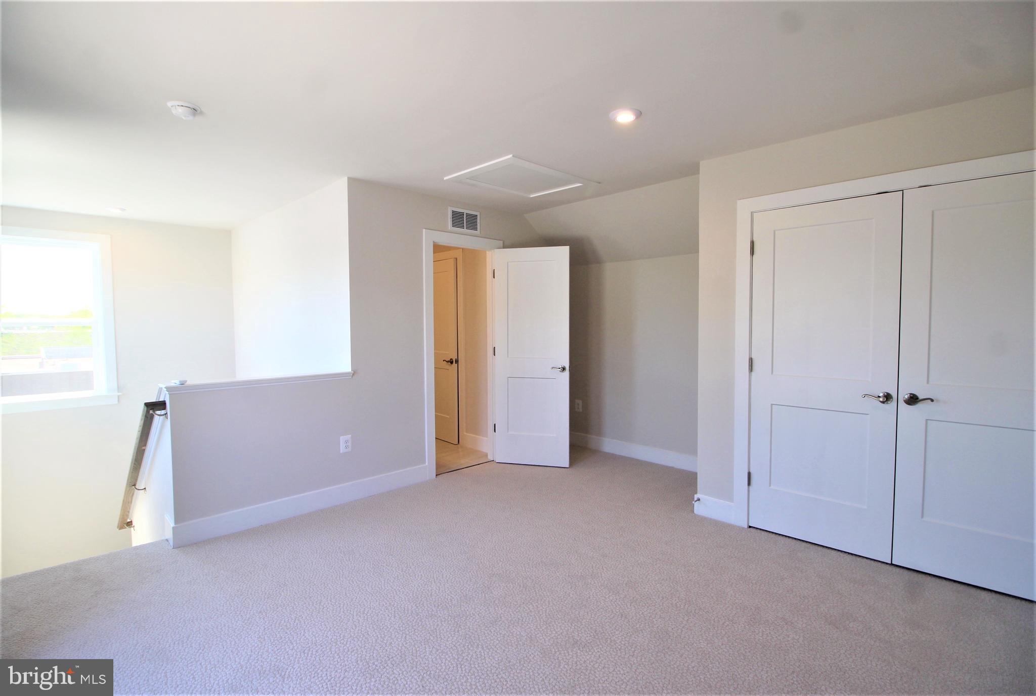 2471 LIBERTY LOOP
