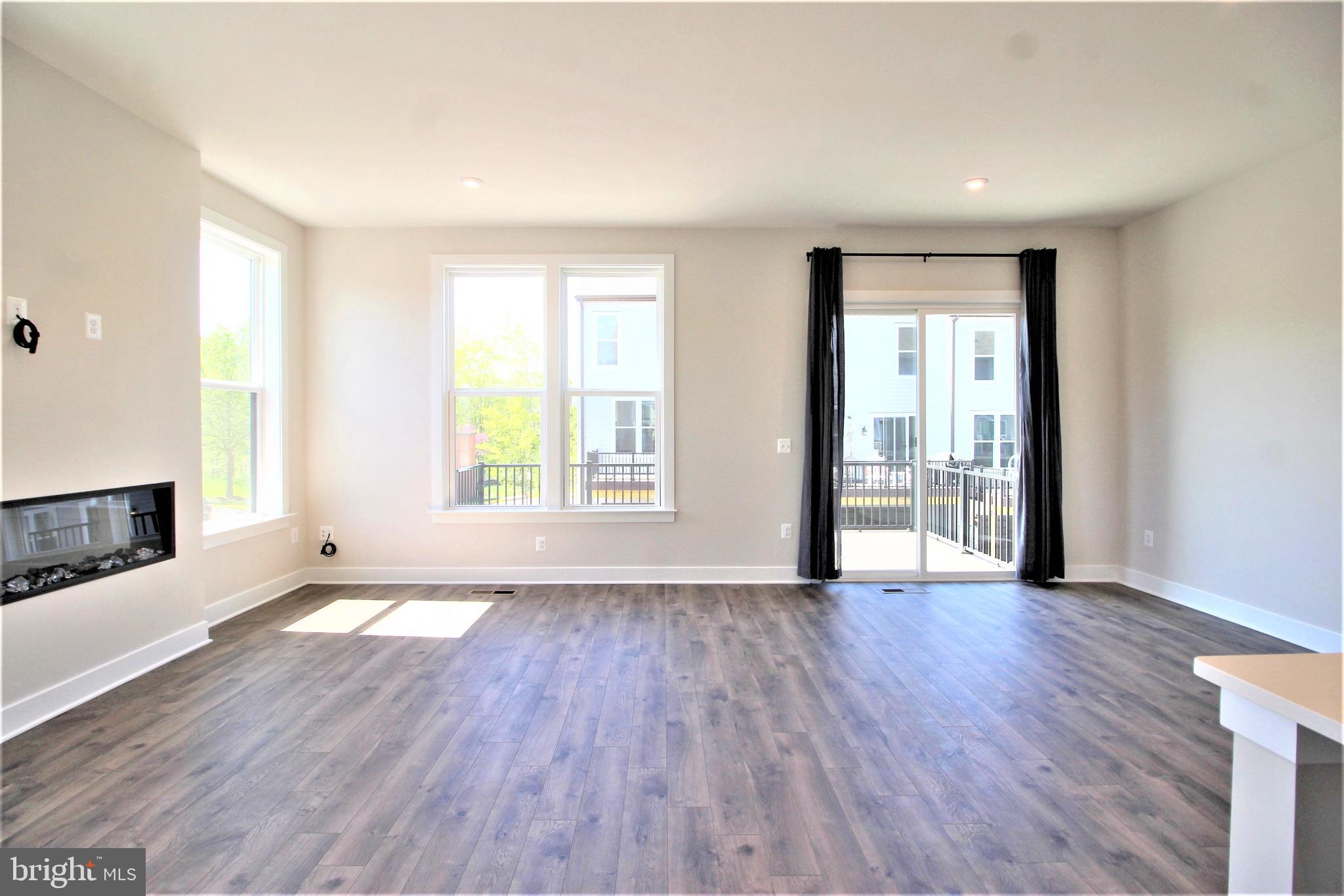 2471 LIBERTY LOOP