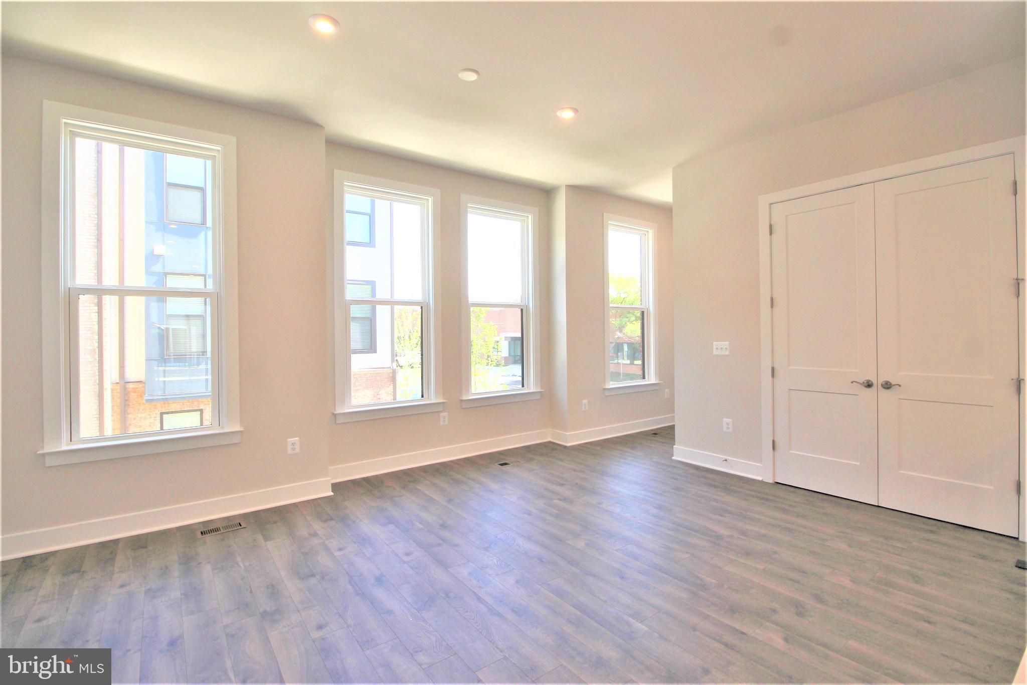 2471 LIBERTY LOOP
