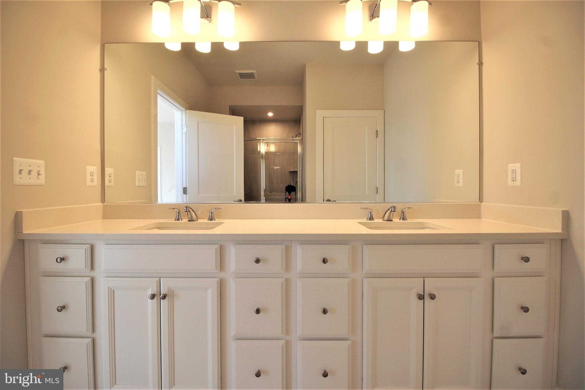 2471 LIBERTY LOOP