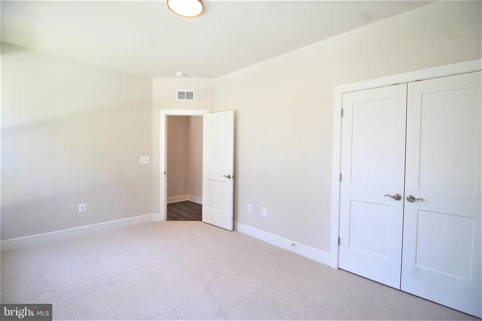 2471 LIBERTY LOOP