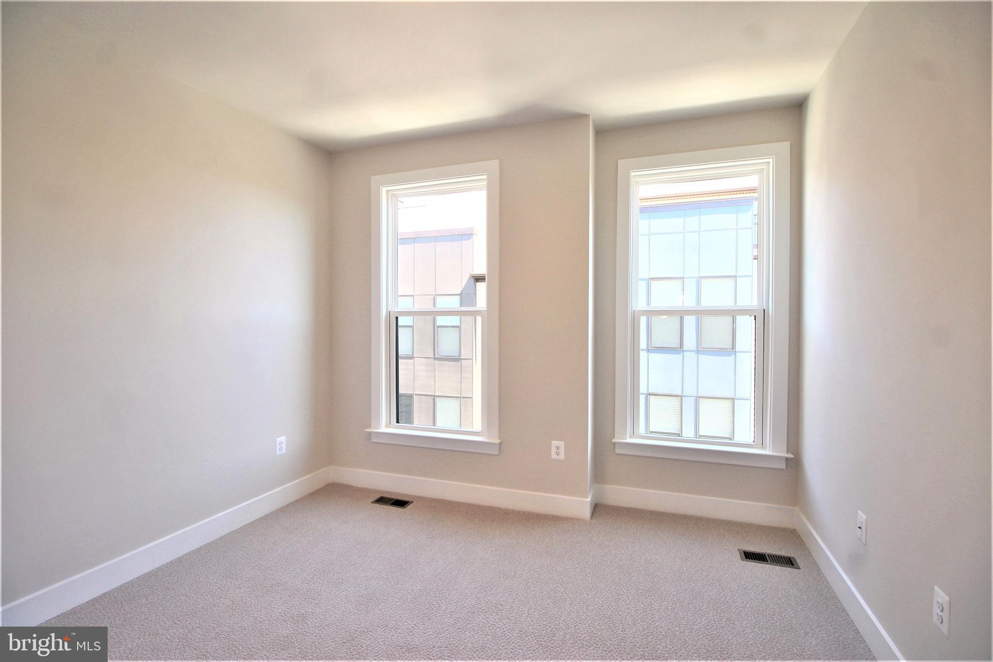2471 LIBERTY LOOP