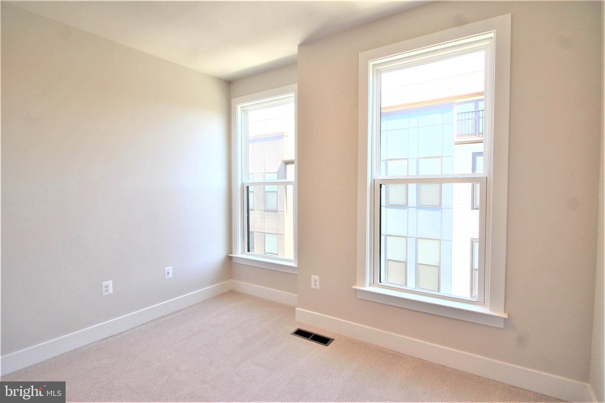 2471 LIBERTY LOOP