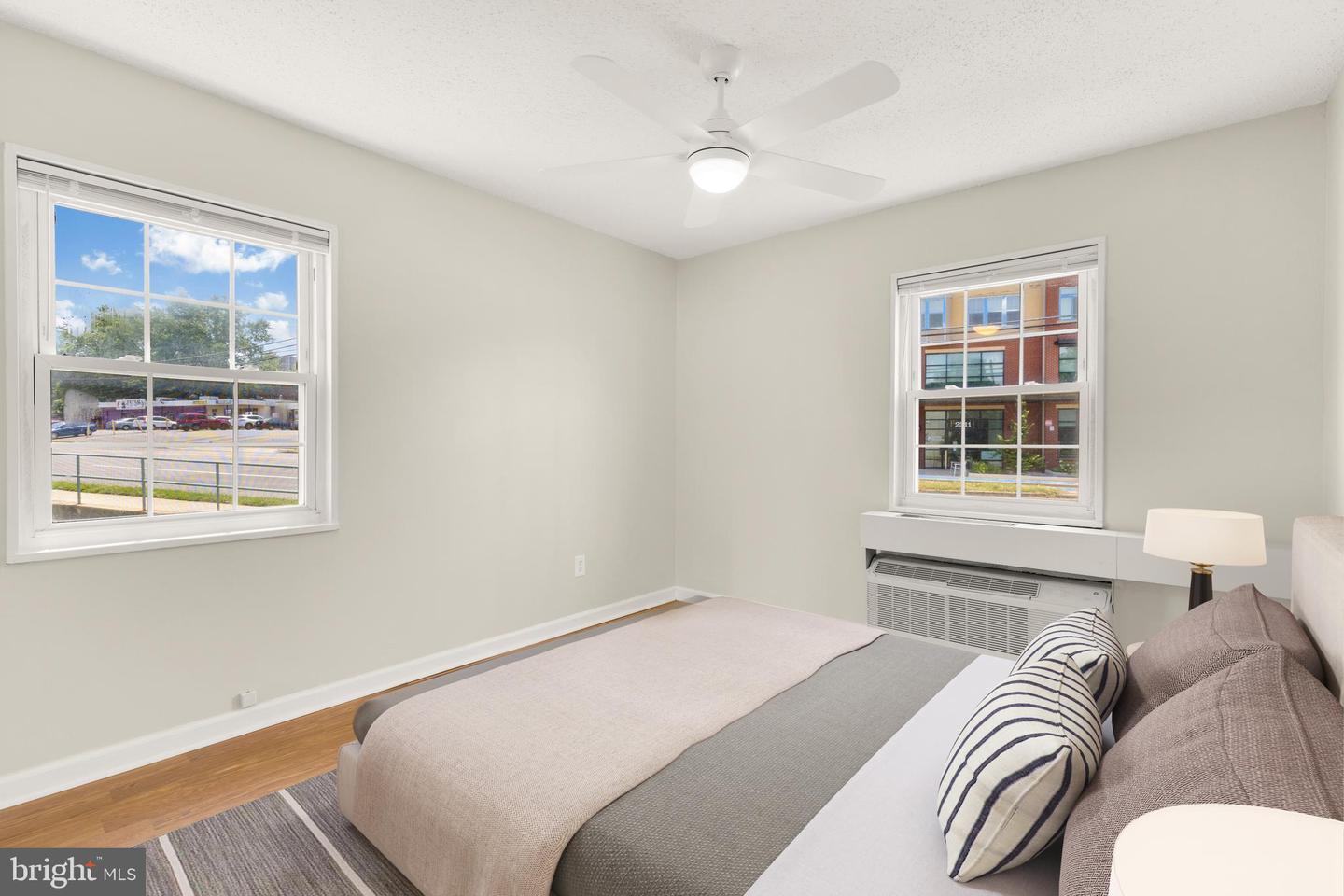 2305 Farrington Ave #203