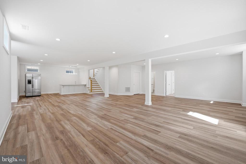 6203 MORI STREET