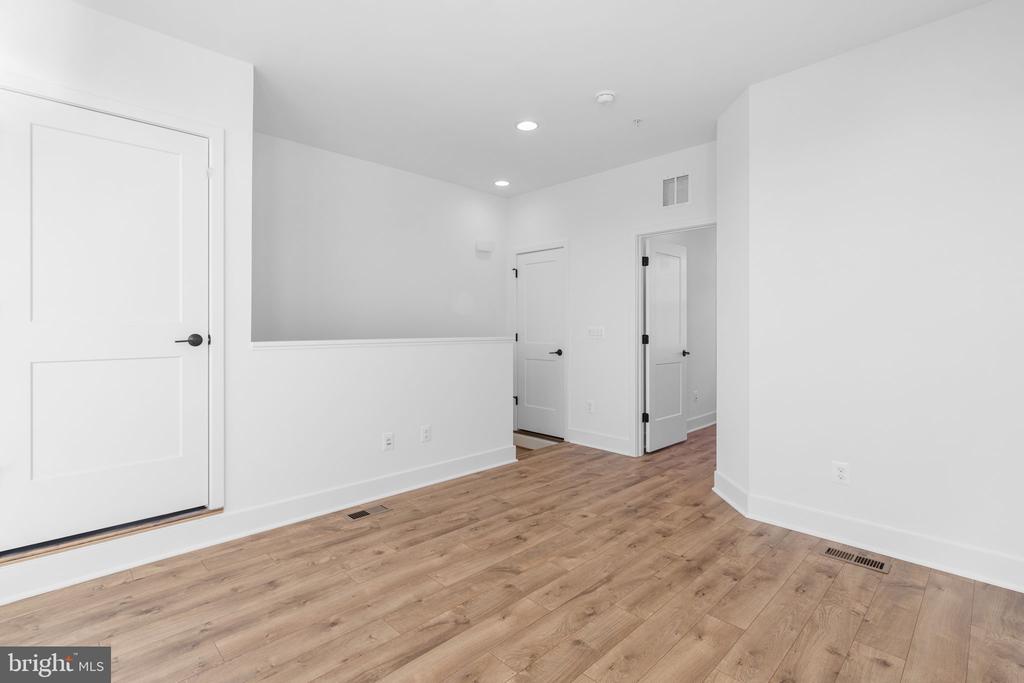 3104 CAMBER PLACE