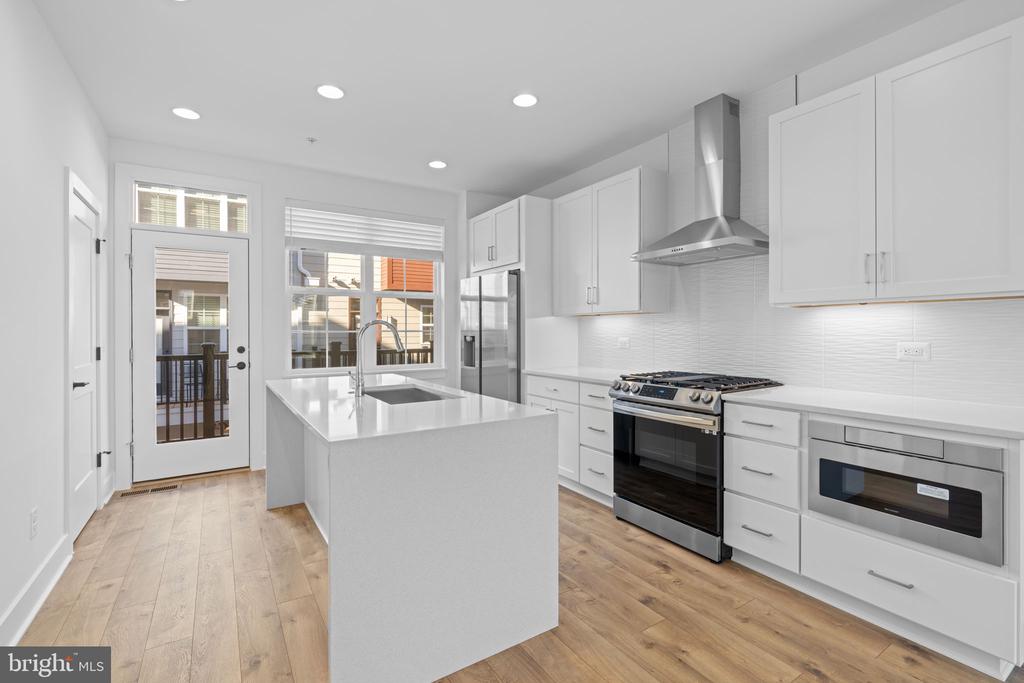 3104 CAMBER PLACE