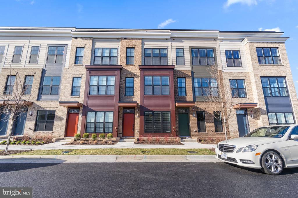 3104 CAMBER PLACE