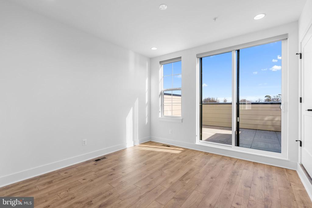 3104 CAMBER PLACE