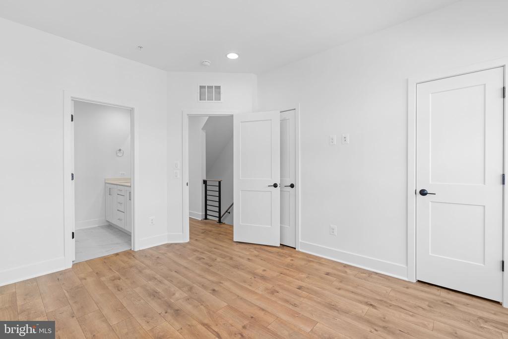 3104 CAMBER PLACE