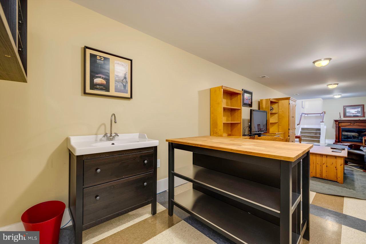 1031 James Place
