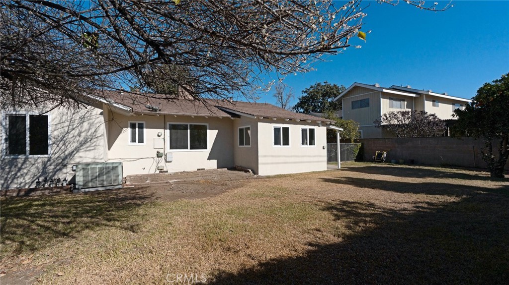 306 E Wistaria Avenue