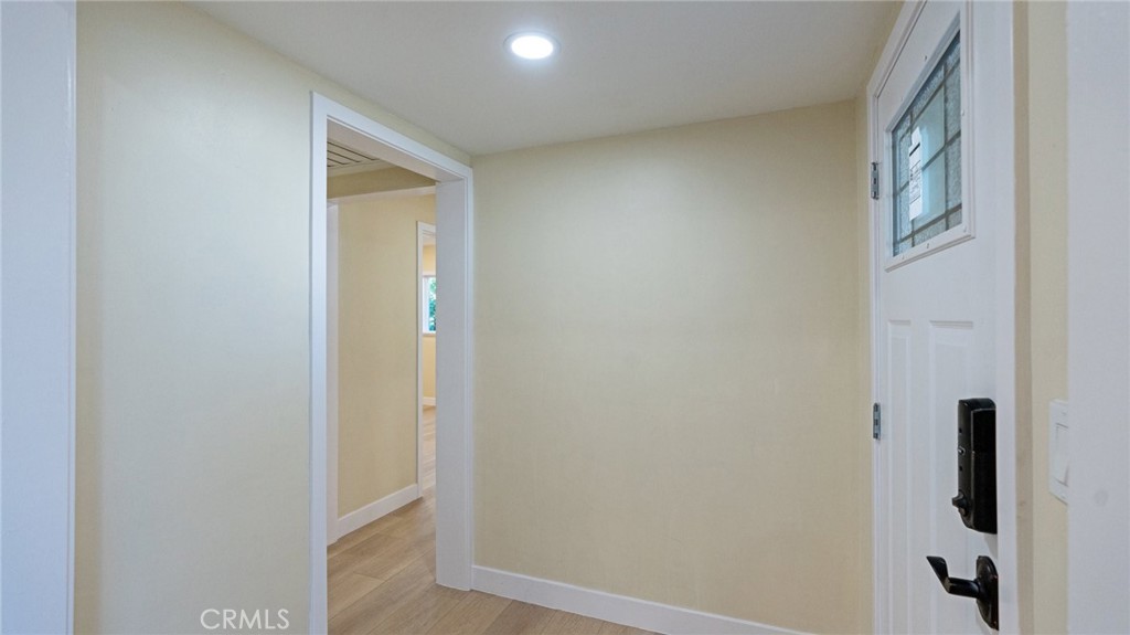 306 E Wistaria Avenue